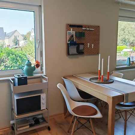 Appartement Haus An Der Wiese Privat Mit Garten Und Parkplatz Floha