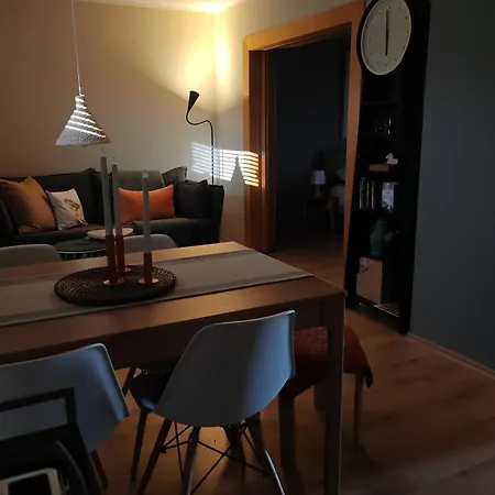 Appartement Haus An Der Wiese Privat Mit Garten Und Parkplatz Floha