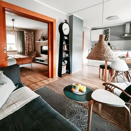 Haus An Der Wiese Privat Mit Garten Und Parkplatz Appartement *