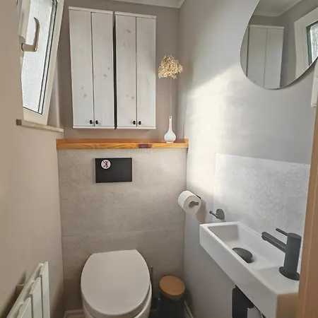 Appartement Haus An Der Wiese Privat Mit Garten Und Parkplatz