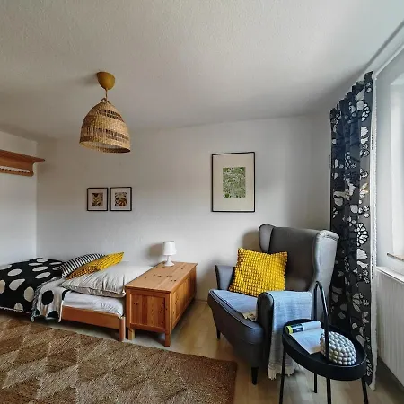 Haus An Der Wiese Privat Mit Garten Und Parkplatz Appartement *