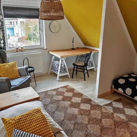 Haus An Der Wiese Privat Mit Garten Und Parkplatz Appartement