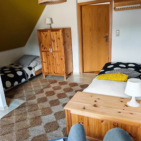 Haus An Der Wiese Privat Mit Garten Und Parkplatz * Floha