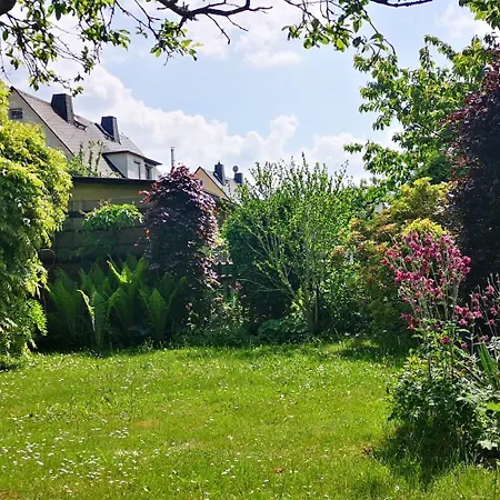 Haus An Der Wiese Privat Mit Garten Und Parkplatz Appartement *