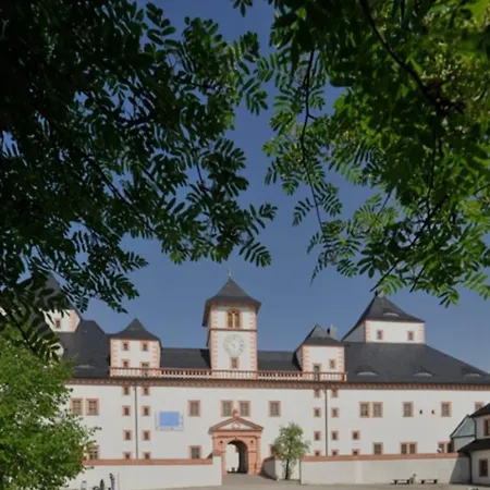 Haus An Der Wiese Privat Mit Garten Und Parkplatz * Floha